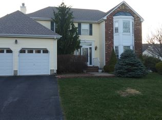 21 Mulligan Dr, Flanders, NJ 07836