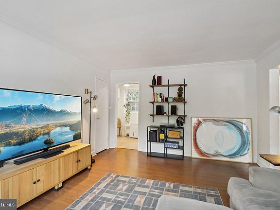 2nd image of 2053 N Woodstock St APT 102