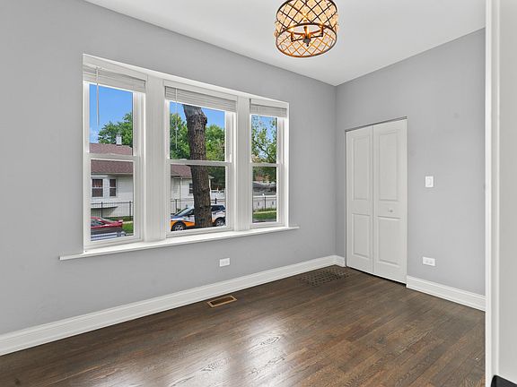 5th image of 1059 N Mayfield Ave #2