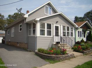 18 Myrtle Ave, Schenectady, NY 12304