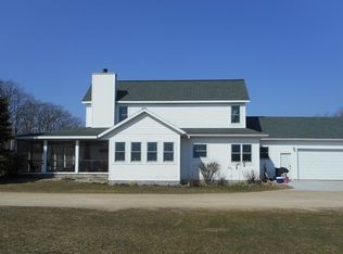E912 Anderson Rd, Iola, WI 54945