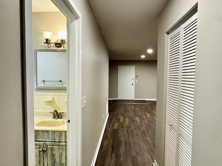 6 Thayer Pond Dr #17 — Photo 7
