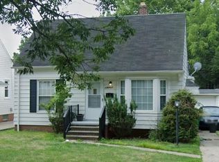 18000 Mapleboro Ave, Maple Heights, OH 44137