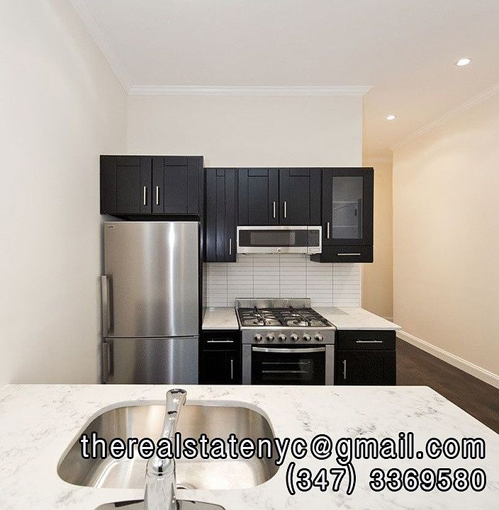 1st image of 110 Bedford Ave APT 2L