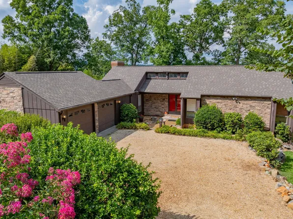 307 Riverside Trl, Roanoke Rapids, NC 27870