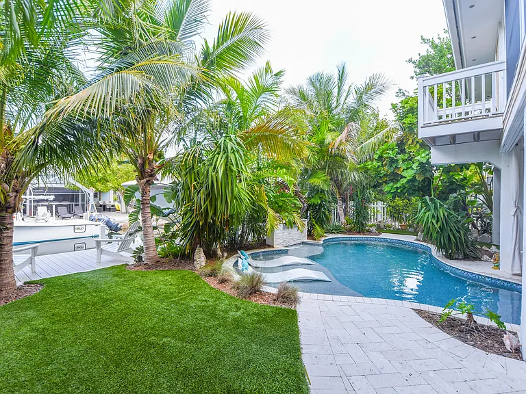 320 W Indies Dr — Photo 28