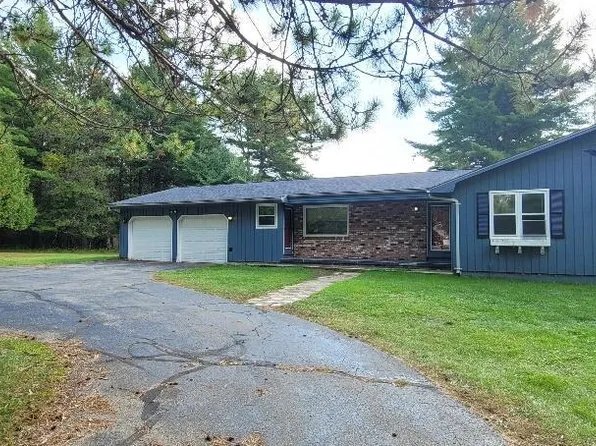 N404 River ROAD, Menominee, MI 49858