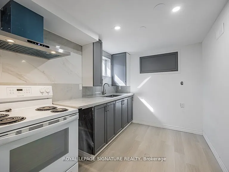 54 Tuscarora Dr #C — Photo 6