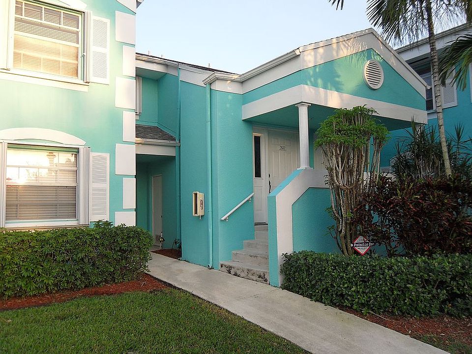 1st image of 2632 SE 20th Ct #203-C