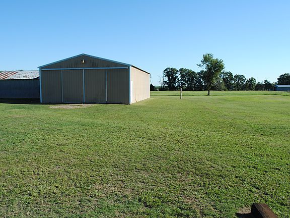 30 x 50 shop w/ electricity