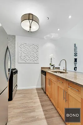 Sold by Bond New York | media 9