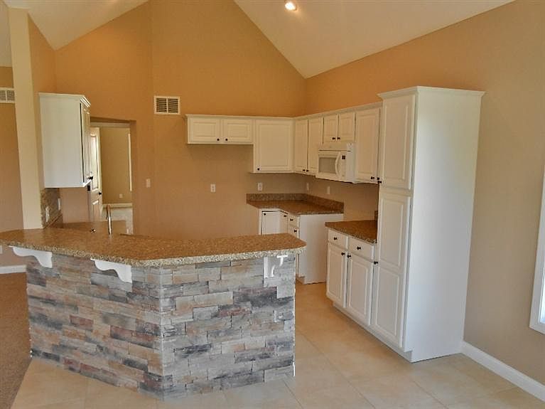 1st image of 3684 Fountain Ct