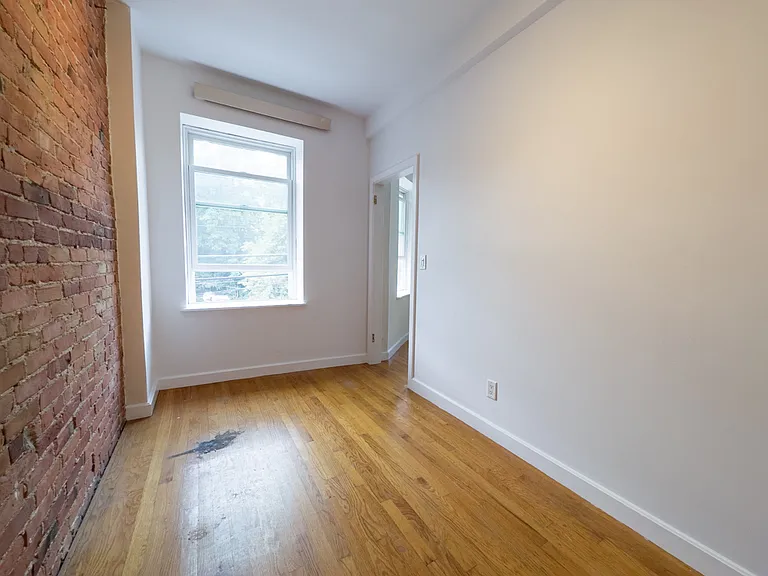 103 Cedar St #2 — Photo 6
