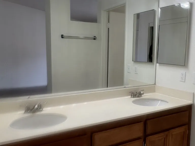 4264 Willowcreek Ct — Photo 3