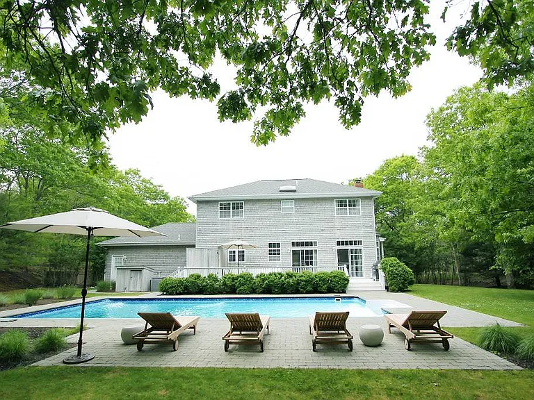 16 Wolf Way — Photo 1