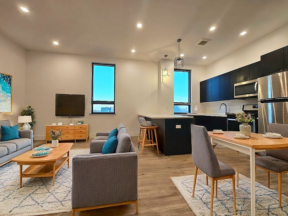1st image of 720 Park Ave #7