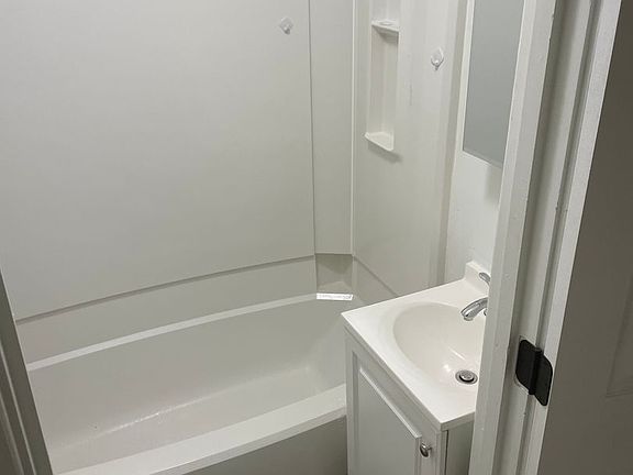 3rd image of 1332 21st St #1