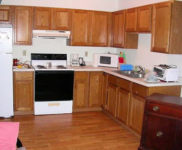 2 bed, 700 sqft, $745 — Photo 3