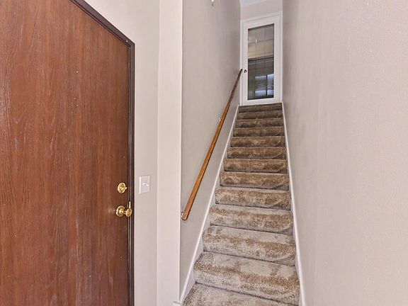 3rd image of 402 Sheffield ROAD #3