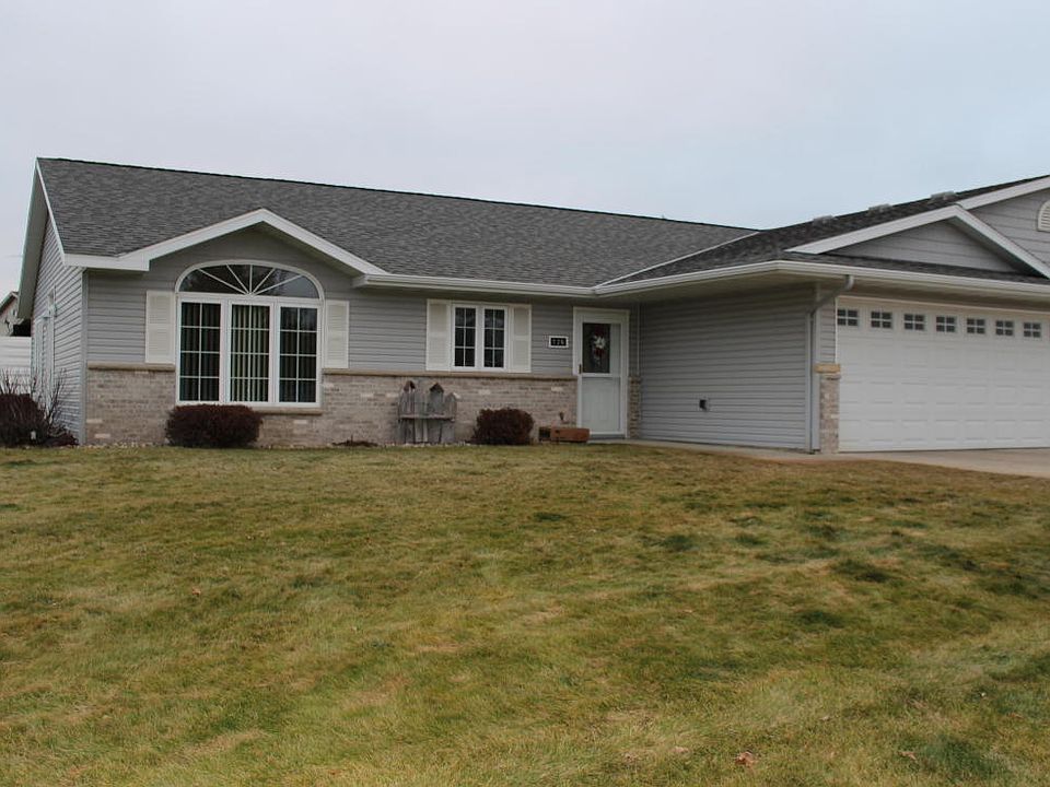 1st image of 726 Amanda Ln