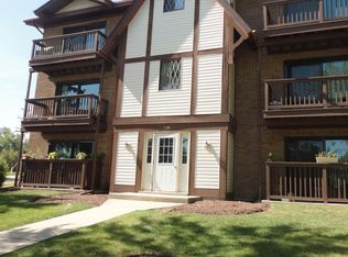 1134 Chalet Dr #1S, Darien, IL 60561
