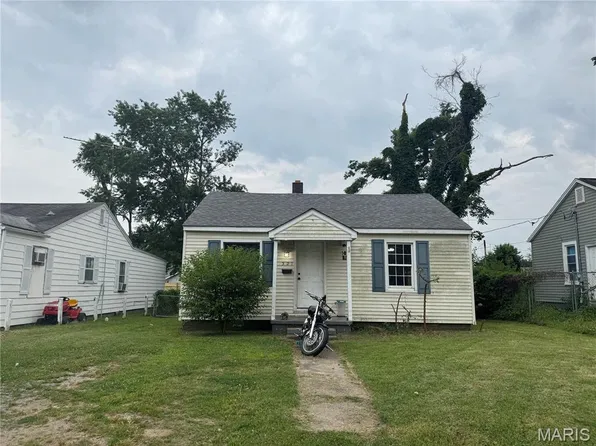 321 Benton St, Sikeston, MO 63801