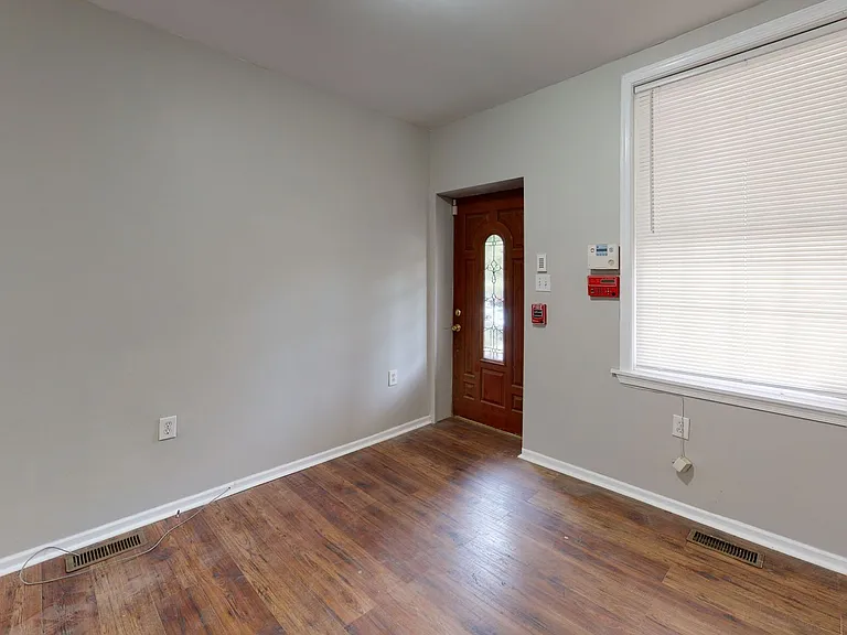 1823 North 33rd Street — Photo 7
