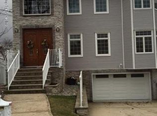 30 Lafayette St, Staten Island, NY 10307