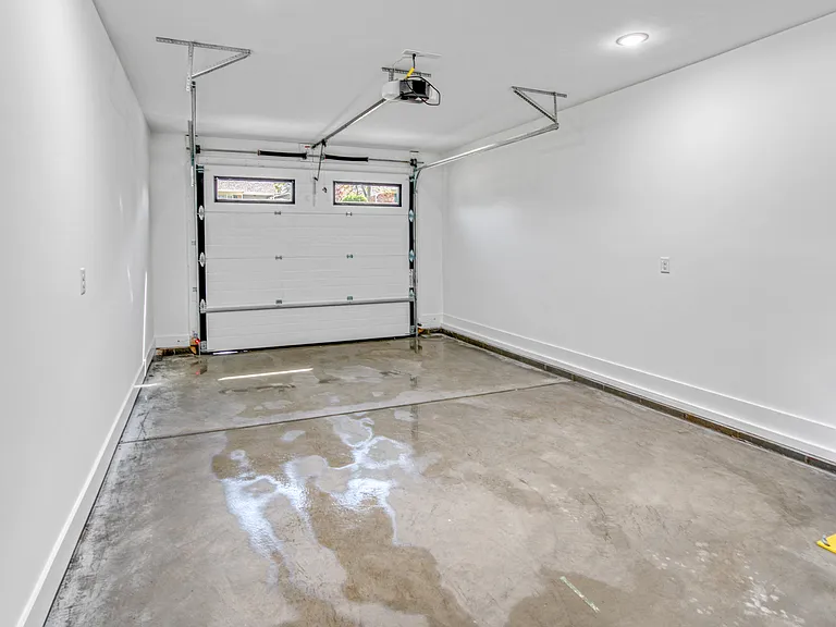 111 Iris Ln — Photo 18