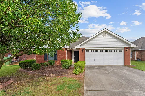 409 Summer Cove Cir NW Photo 1