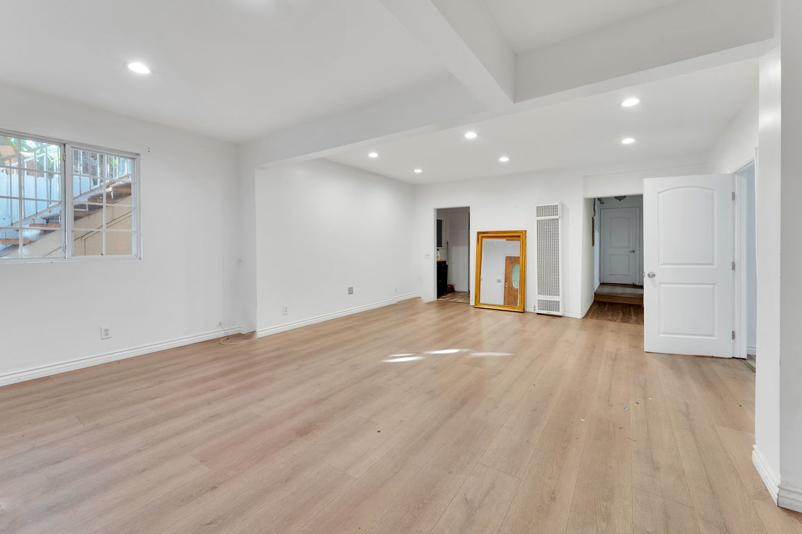 next background image