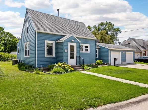 111 W Walnut St, Anamosa, IA 52205
