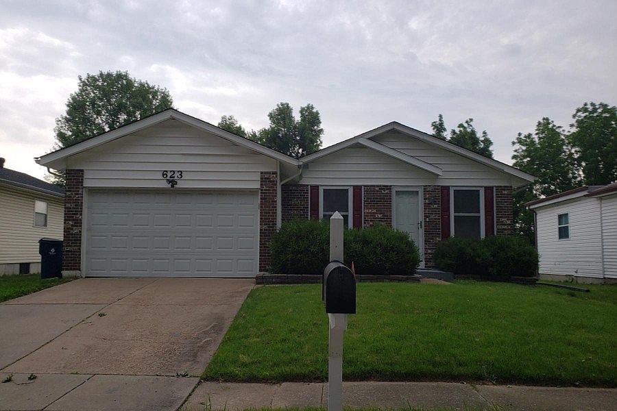 1st image of 623 Mediterranean Dr