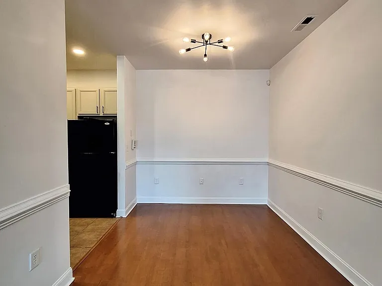 1931 Tara Ct #204 — Photo 5