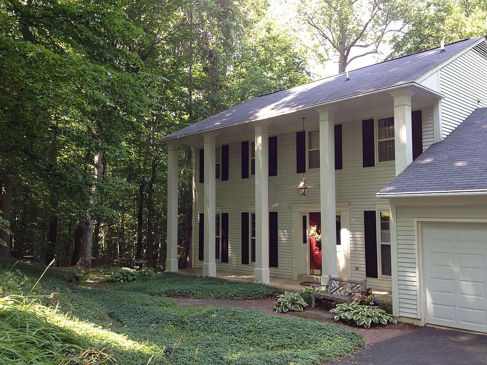 2nd image of 6500 Mockingbird Ln