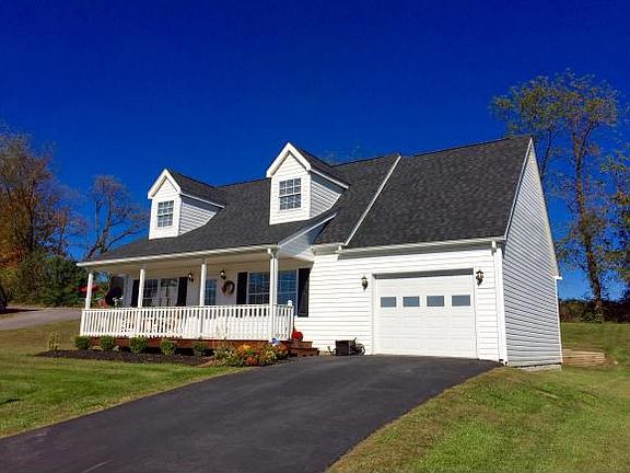 3rd image of 257 Hallock Dr
