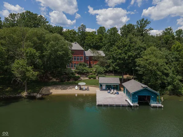 13299 W Wildflower Dr, Columbus, IN 47201