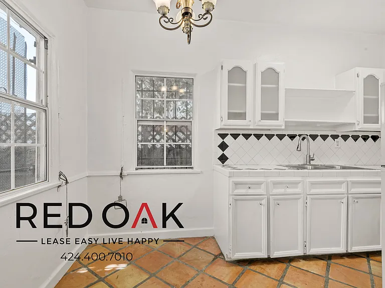 660 S Cochran Ave #107 — Photo 8