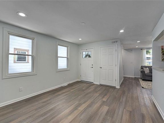 4th image of 1957 W 54th St