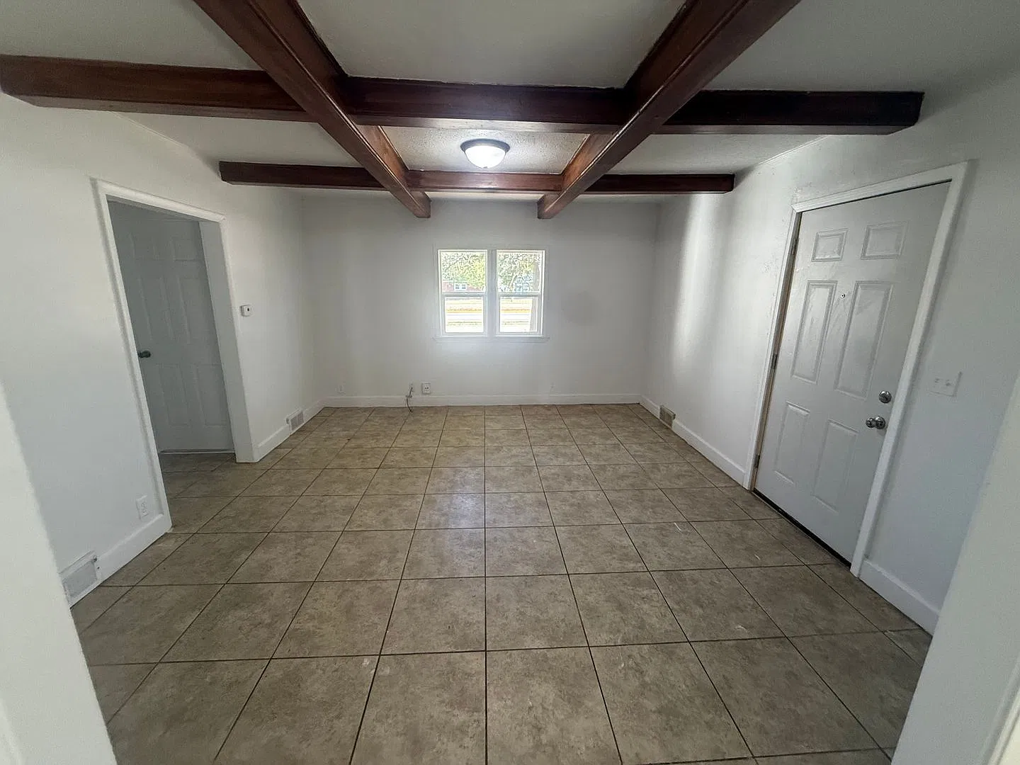 New Listing! 3 Bedroom Remodel Ready! — Photo 3