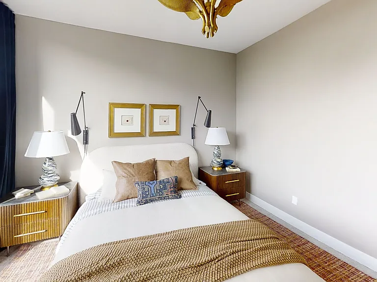 124 W Superior St #110 — Photo 11