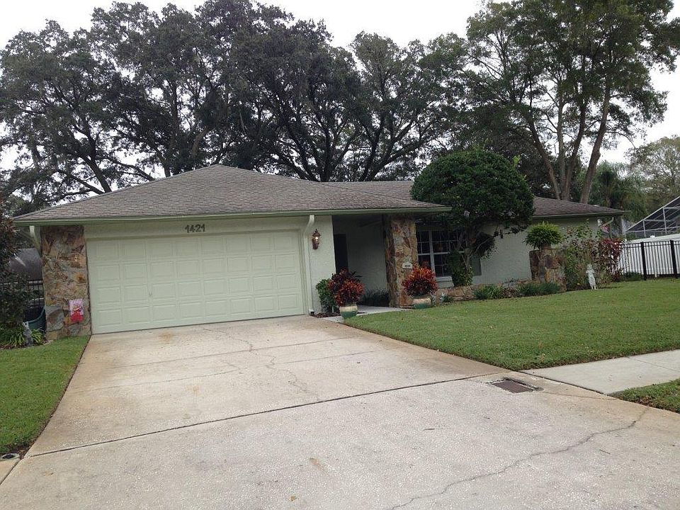 1st image of 1421 Oakwood Ln