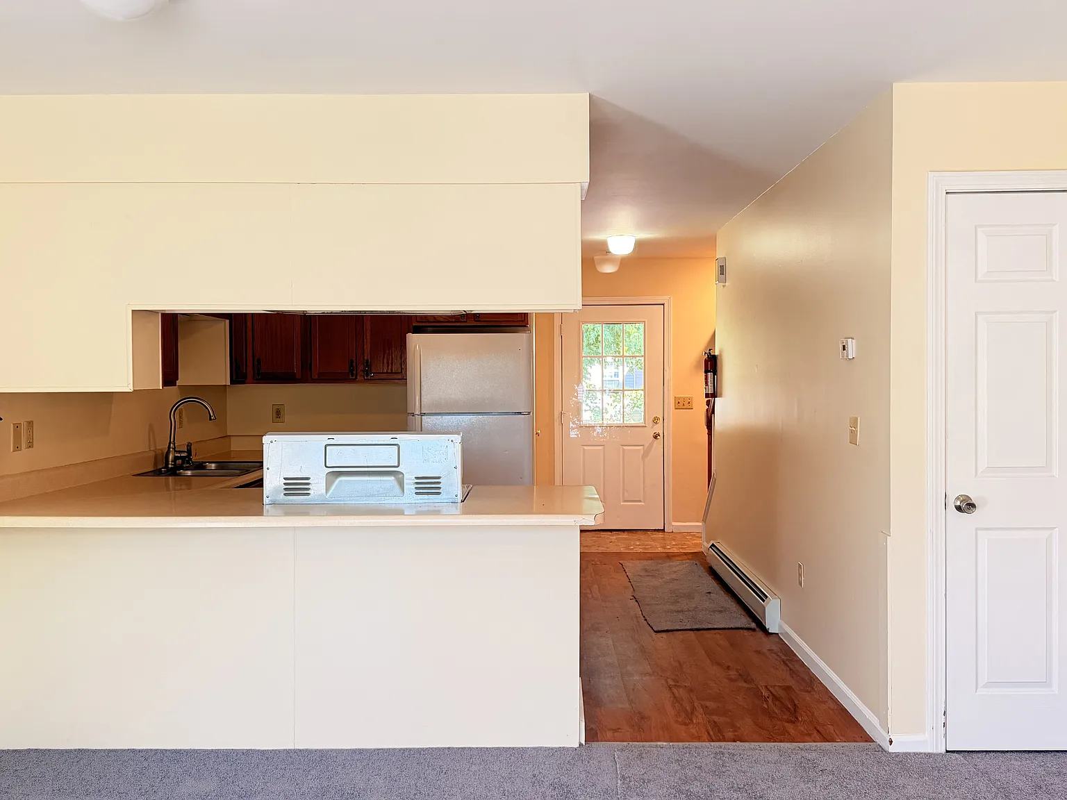 2 bed, 1.5 bath, $2,200 — Photo 2
