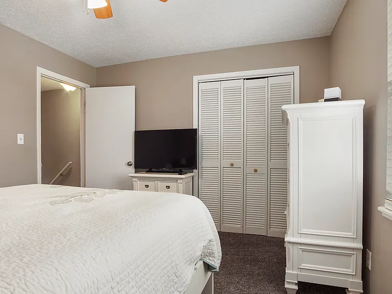 2518 Johnson Dr — Photo 22