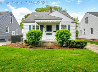 900 N Edison Ave, Royal Oak, MI 48067