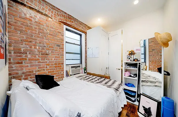 Rented by Douglas Elliman | media 6