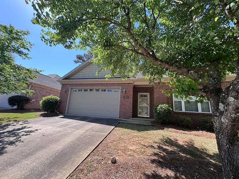 1618 Professional Pkwy — Photo 2