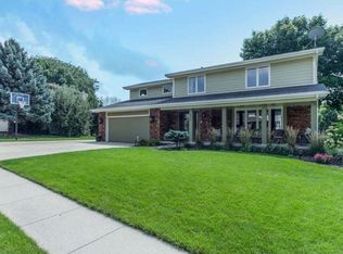 5208 Boulder Dr, West Des Moines, IA 50265