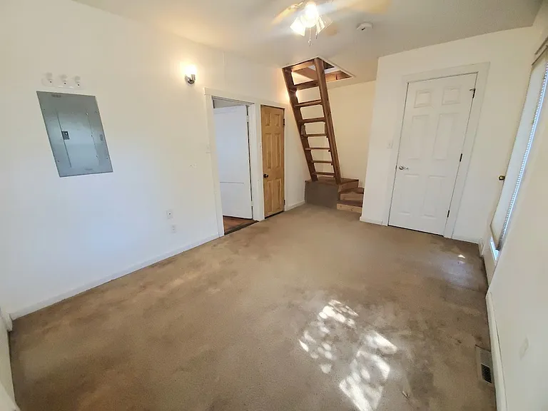 1426 Adams Ave — Photo 9