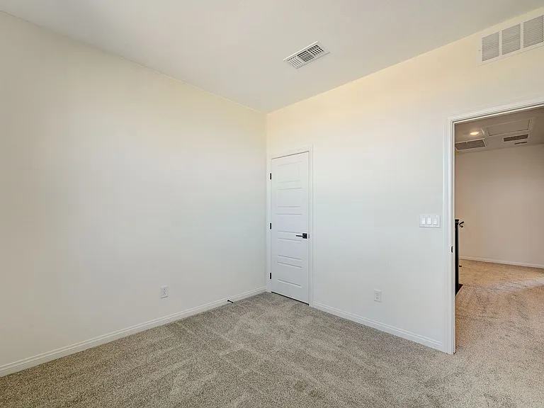 7681 N Jones Blvd — Photo 27